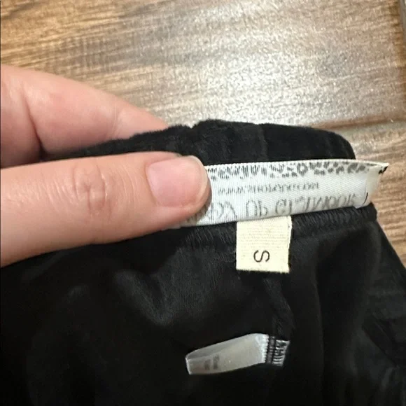 Black velvet bell bottoms size small - Picture 3 of 5